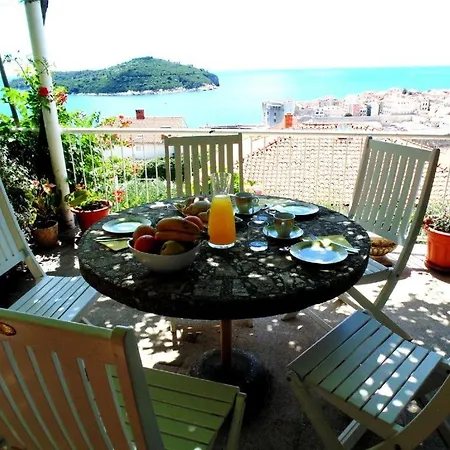 Rose 1 * Ντουμπρόβνικ